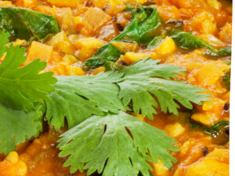 Dahl de lentilles corail au lait de coco et coriandre fraîche